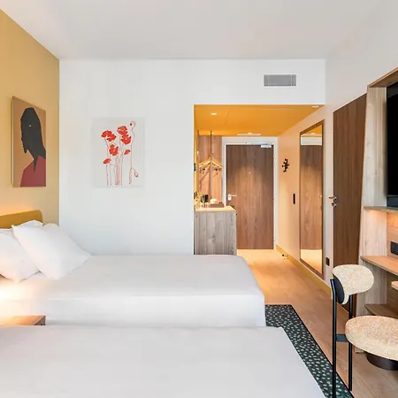 Hampton By Hilton Bordeaux Airport 4*