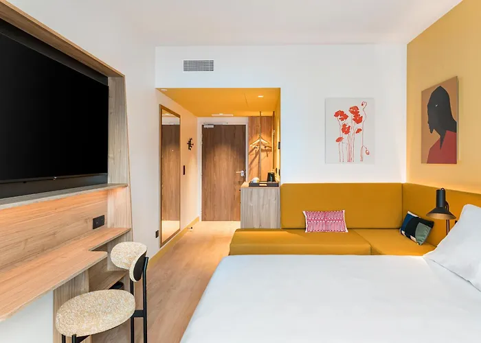 Hampton By Hilton Bordeaux Airport Hotel 4*