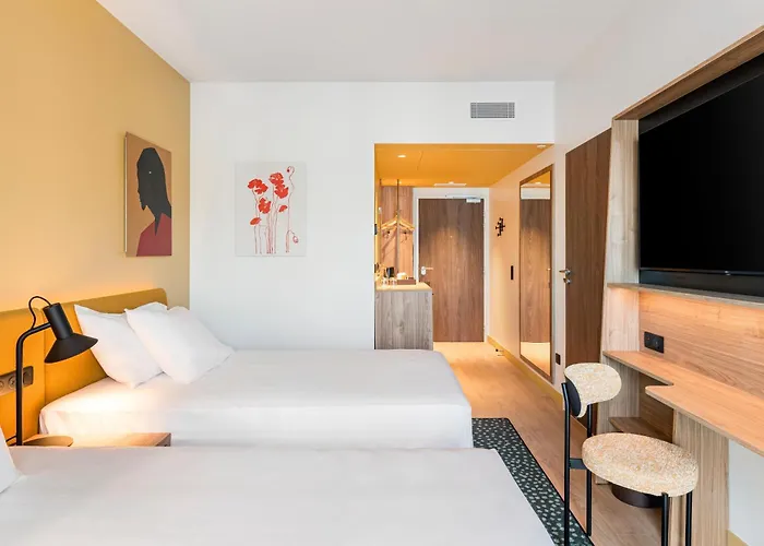 Hampton By Hilton Bordeaux Airport 4*