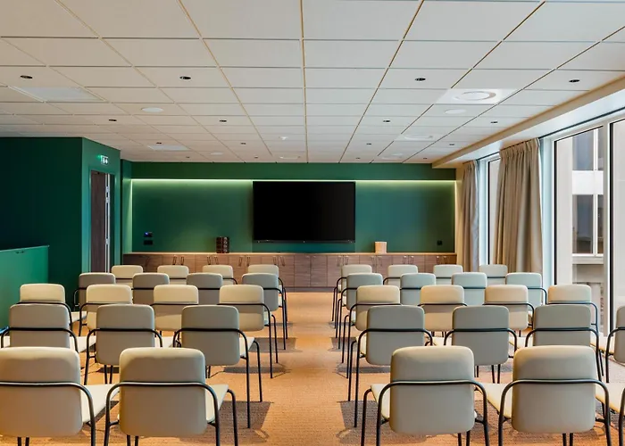 Hampton By Hilton Bordeaux Airport Hotel 4*